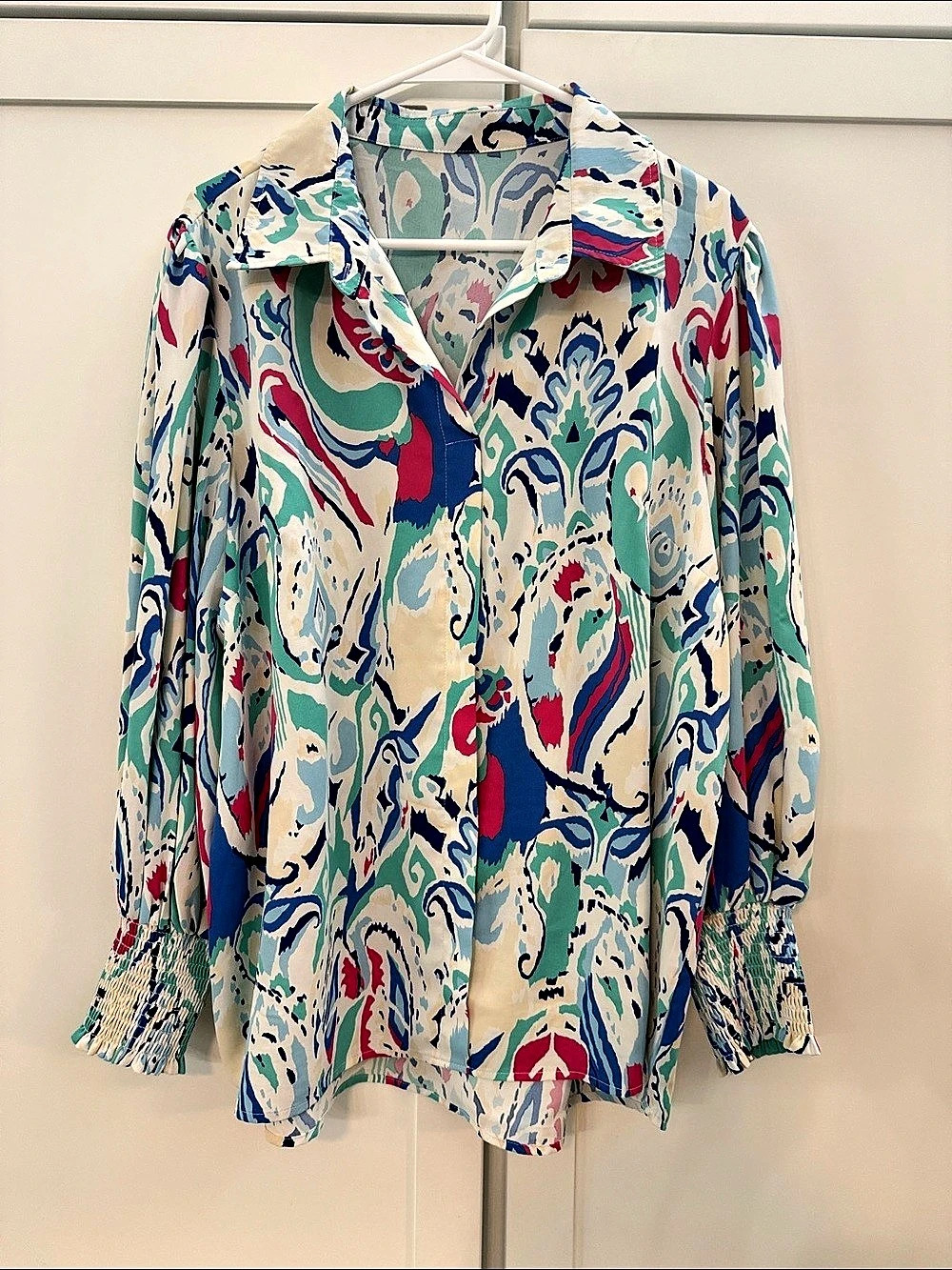 Lilly Pulitzer Abstract Print Blouse in White & Blue
